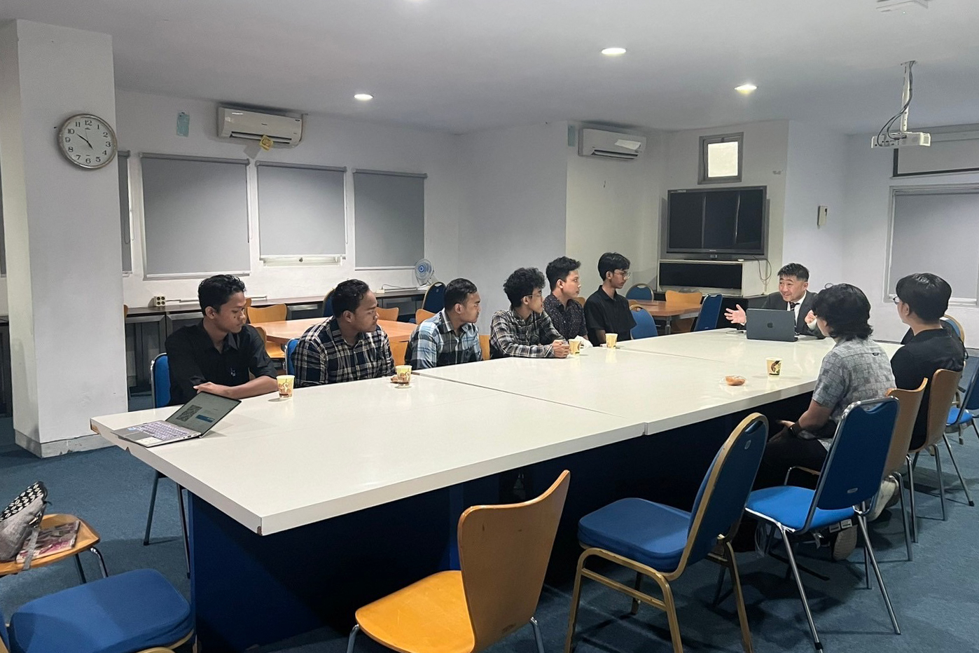 ガジャマダ大学日本語講座学生